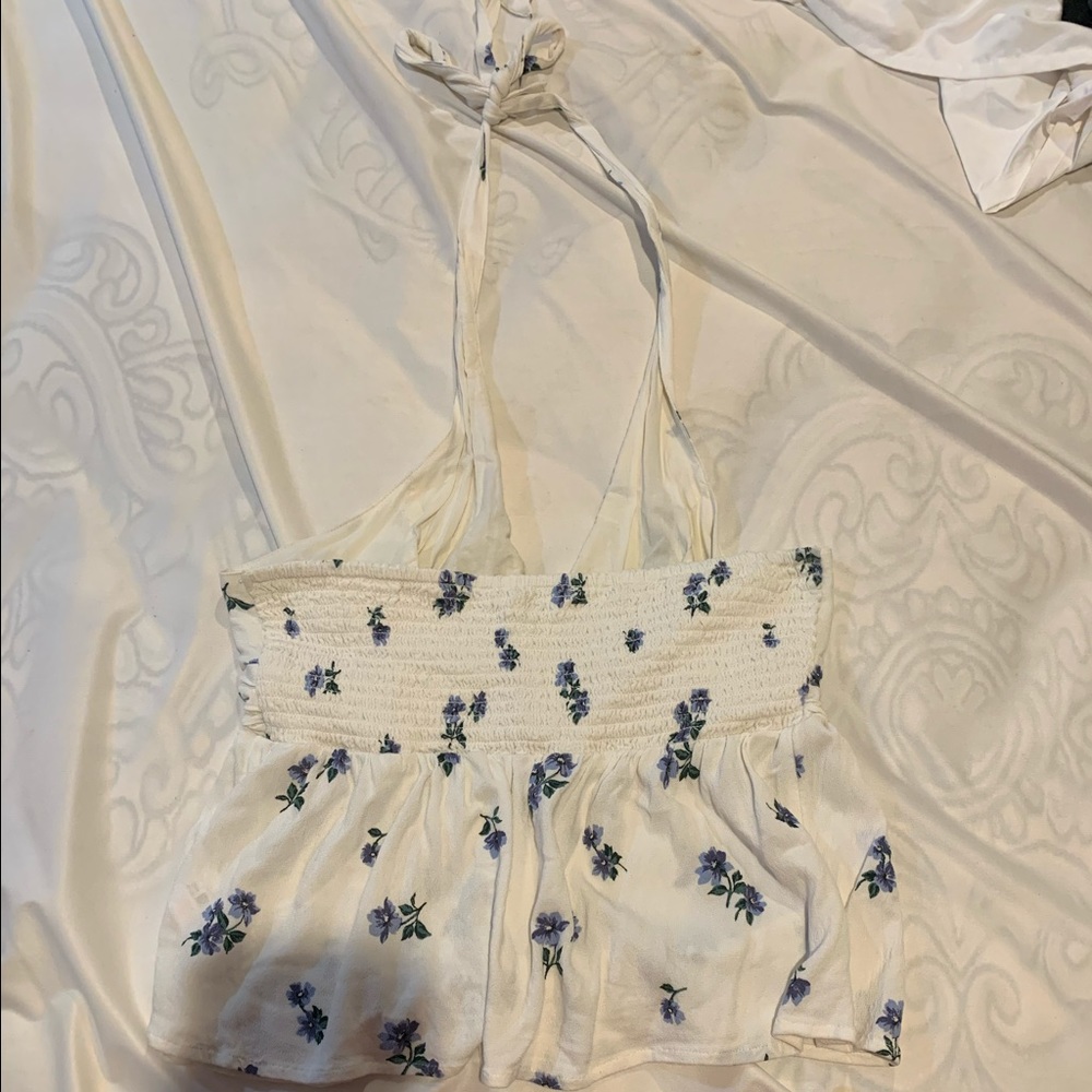 american eagle flowy floral top